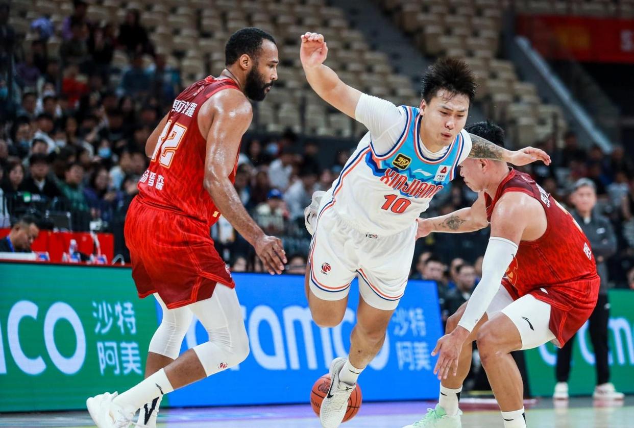 关于CBA常规赛清晨走向成谜，萨克拉门托国王迎来里程碑，底气十足，更衣室氛围转暖的信息