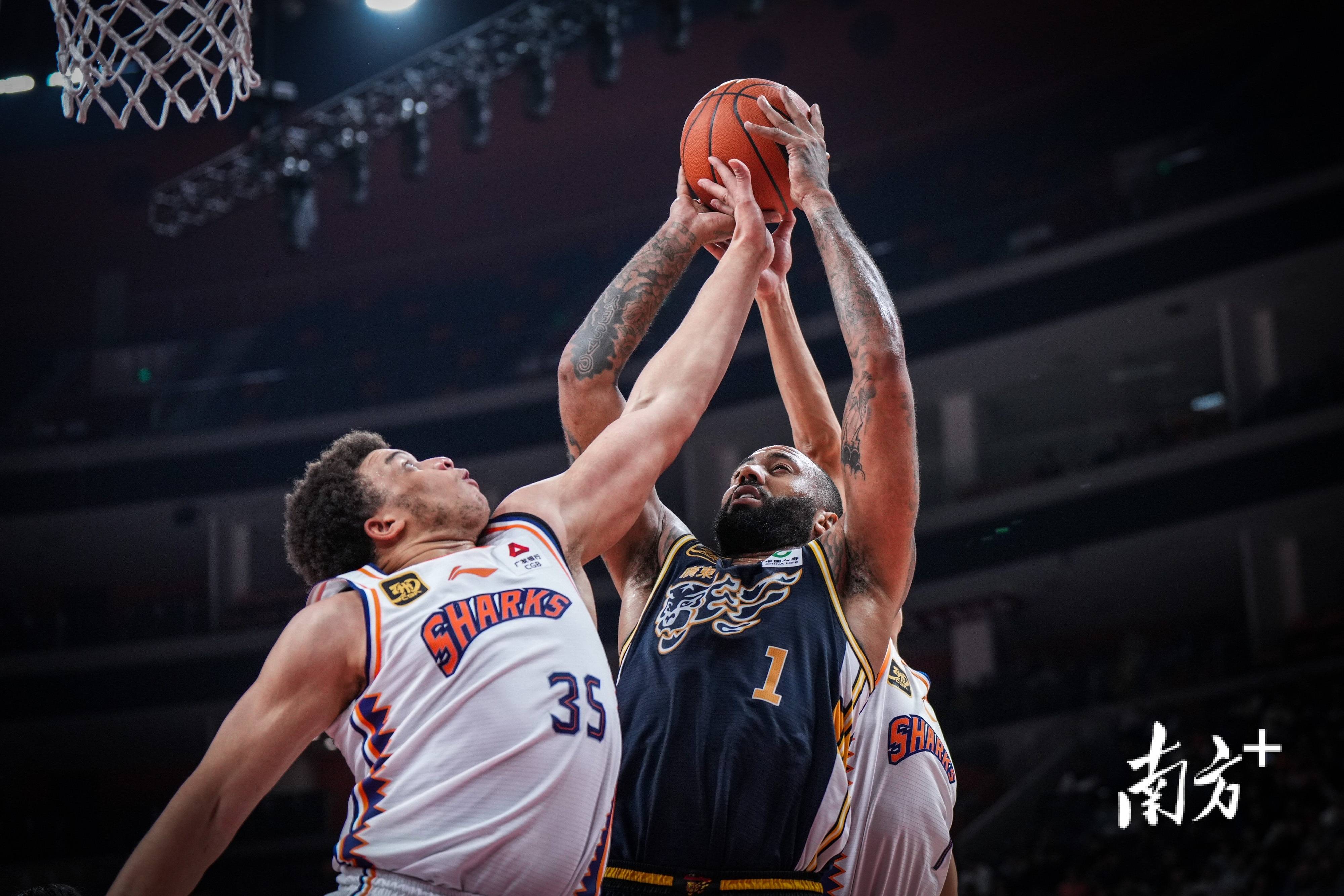 关于上海久事发布备战花絮;赛前再遭质疑;CBA常规赛任务艰巨;身体对抗强度拉满的信息 关于上海久事发布备战花絮;赛前再遭质疑;CBA常规赛任务艰巨;身体对抗强度拉满的信息