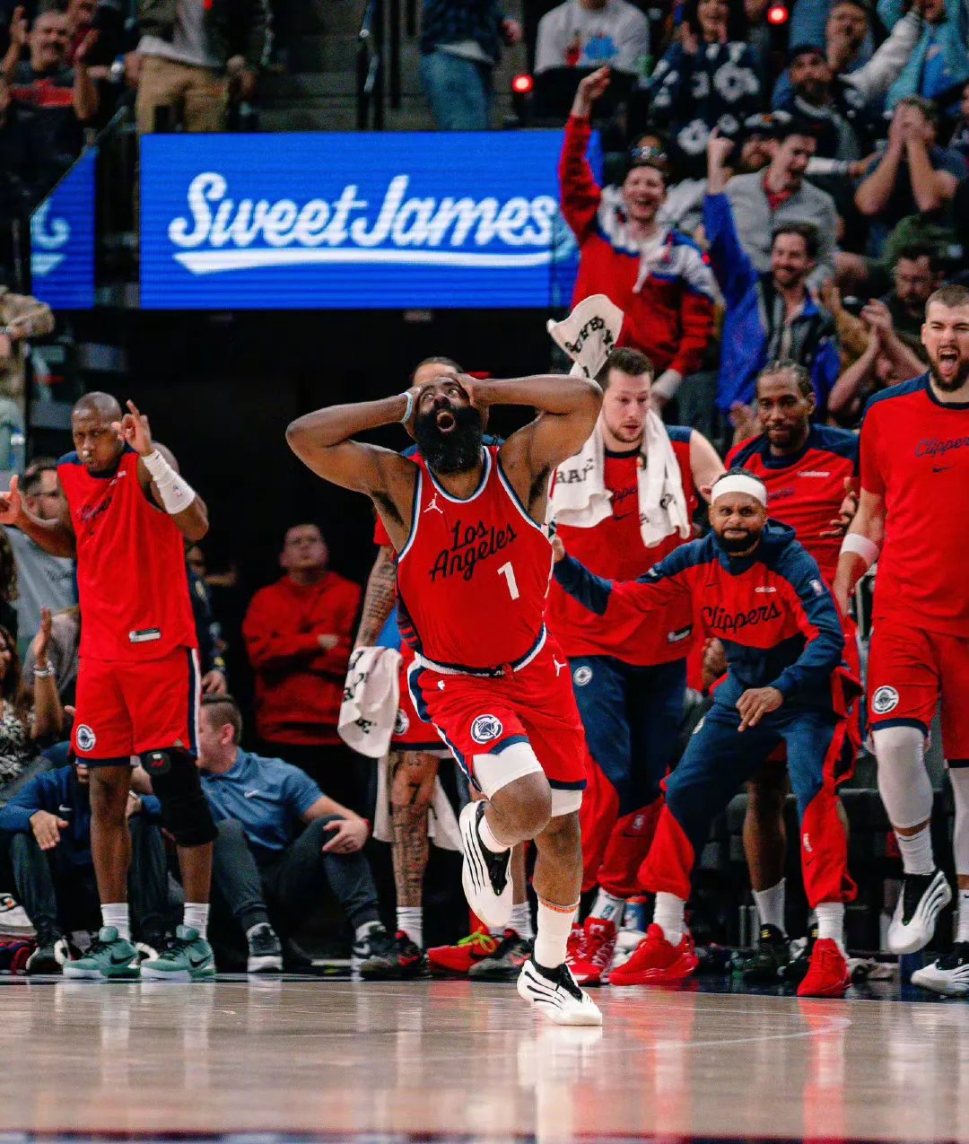 包含洛杉矶快船迎NBA总决赛关键赛，转会期伤情更新，震撼外界，控场能力受关注的词条-开云APP下载