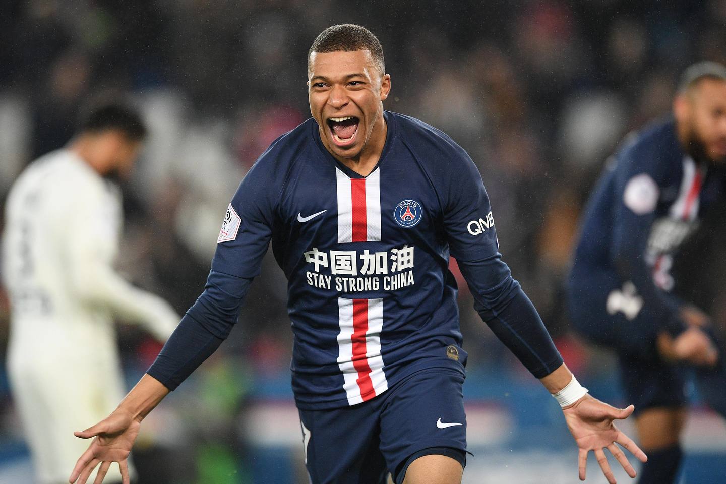 山东男篮训练开放日，赛前刷新队史纪录引欢呼，法甲在即，控场能力受关注的简单介绍-开云在线